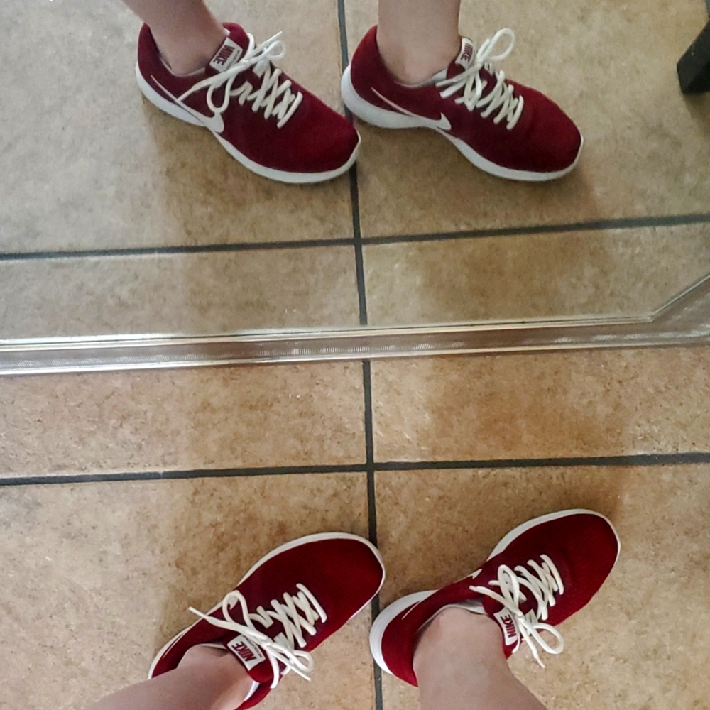 SOLD Size 7 Nike Marron/ Deep Red White String Nike Check Shoes - Picture 5 of 6